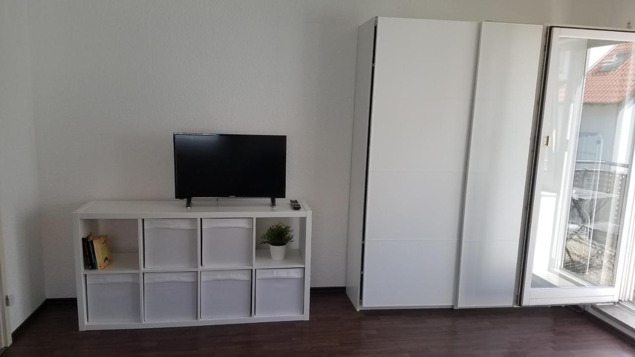 Ferien- Und Businessapartment I Modern Mit Wlan Und Parkplatz Nahe Zentrum, Automobil- Und Tech-Firmen, Messe Renningen Exteriör bild