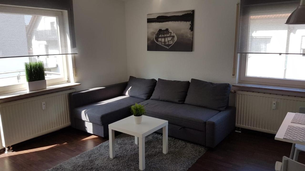 Ferien- Und Businessapartment I Modern Mit Wlan Und Parkplatz Nahe Zentrum, Automobil- Und Tech-Firmen, Messe Renningen Exteriör bild