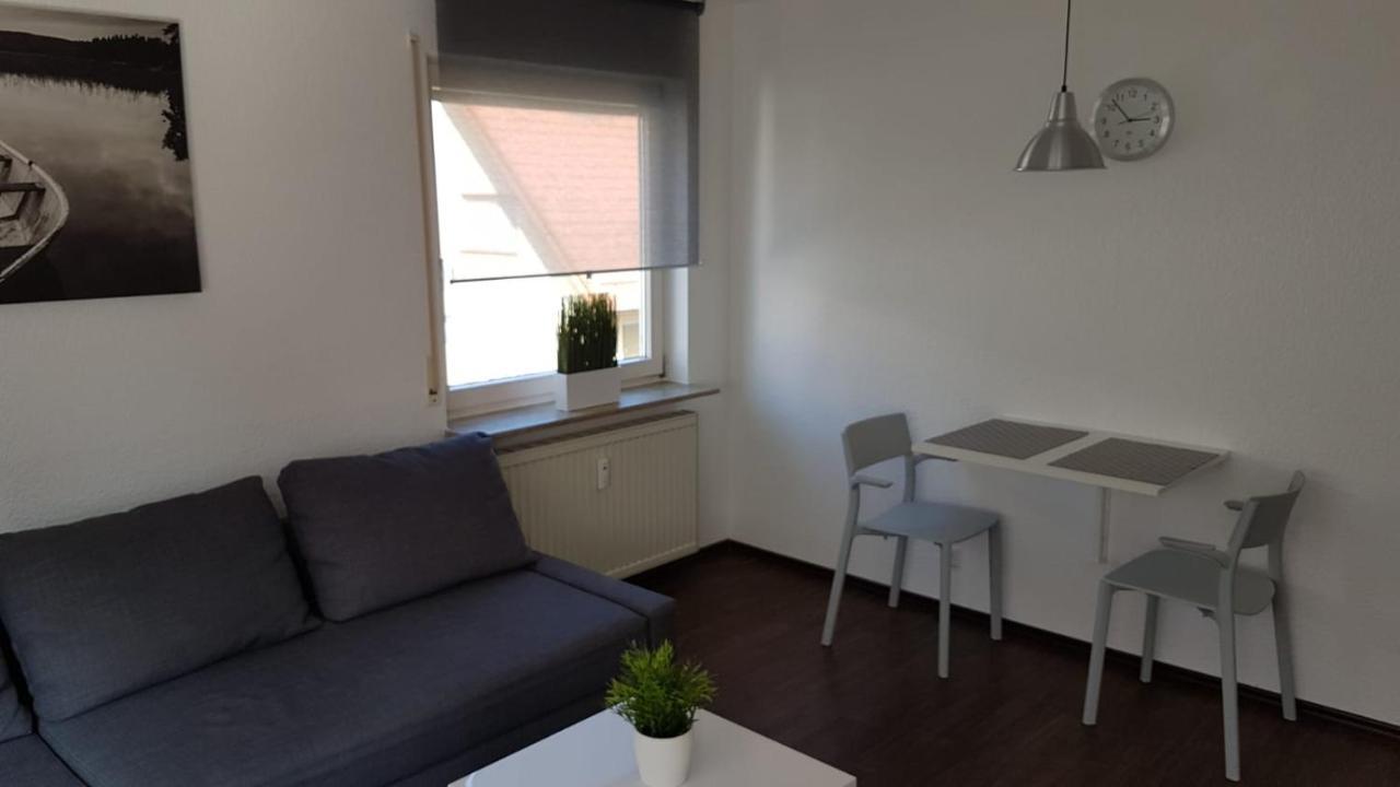 Ferien- Und Businessapartment I Modern Mit Wlan Und Parkplatz Nahe Zentrum, Automobil- Und Tech-Firmen, Messe Renningen Exteriör bild